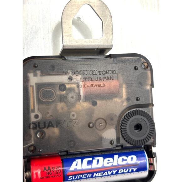 VTG Oval Crystal Clear Signatures Floral Rim Design Wall Clock Japaan Works - Picture 13 of 16